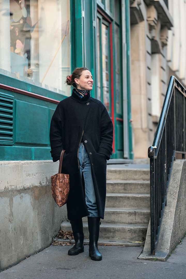 パリジェンヌは愛犬とのお散歩のワンマイルコーデもぬかりなし！【パリジェンヌの一週間コーデ】