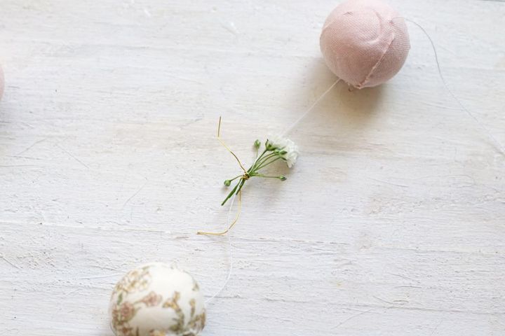 カスミソウをつなぐ