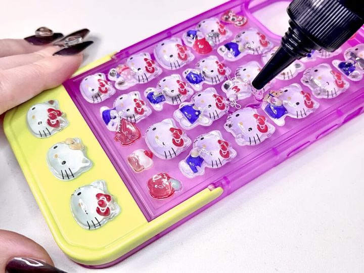 サンスター文具 ボンボンドロップシール ダイソー スマホケース 作り方 ハンドメイド 可愛い UVレジン