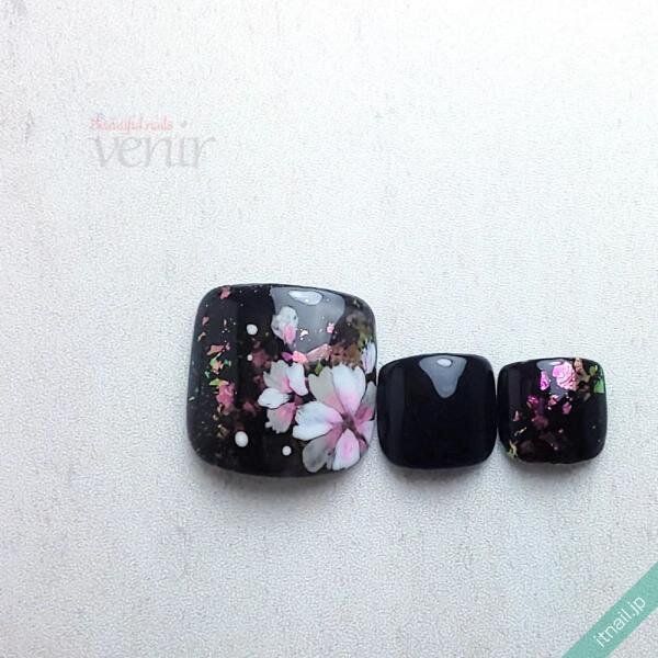 Venirが投稿したネイルデザイン [photoid:I0126630] via Itnail Design (747630)
