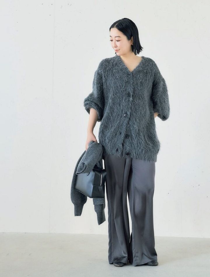 ジェイドットのカーディガンやパンツの着こなし