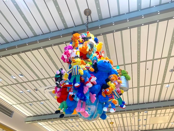 キャラクターのぬいぐるみを飾った特製ライト