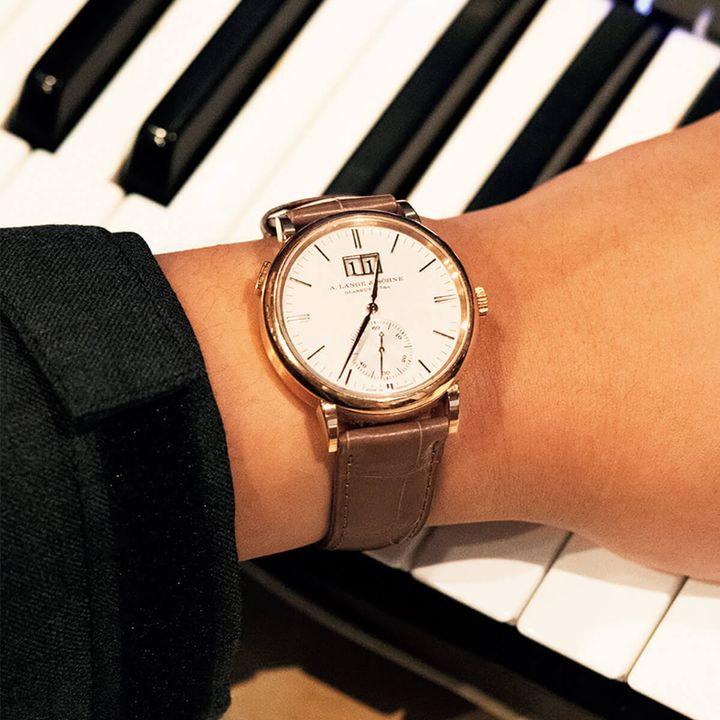 A.ランゲ＆ゾーネ サクソニア・アウトサイズデイト