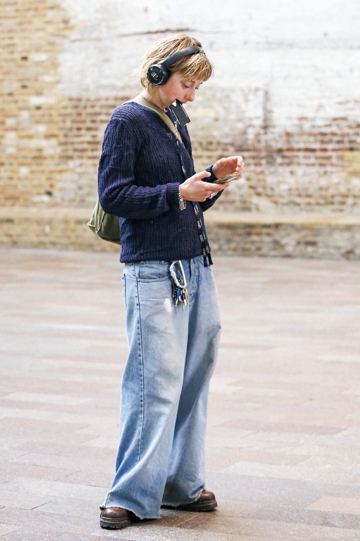 デニムのコーデをワンランクアップ！オシャレな着こなし9選