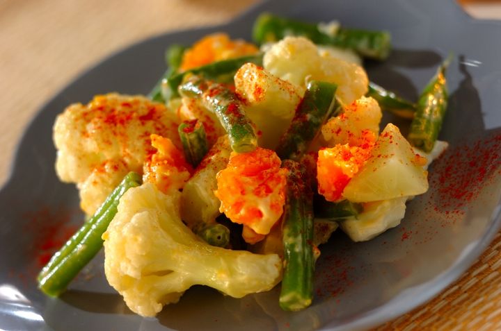 カリフラワーとインゲンのサラダ