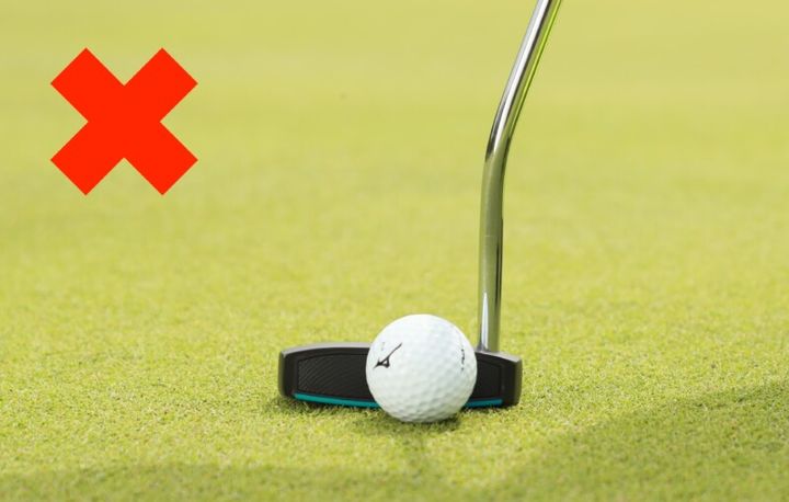 ボールを真ん中にセットしてない？パターはトゥ側で構えるのが正解
