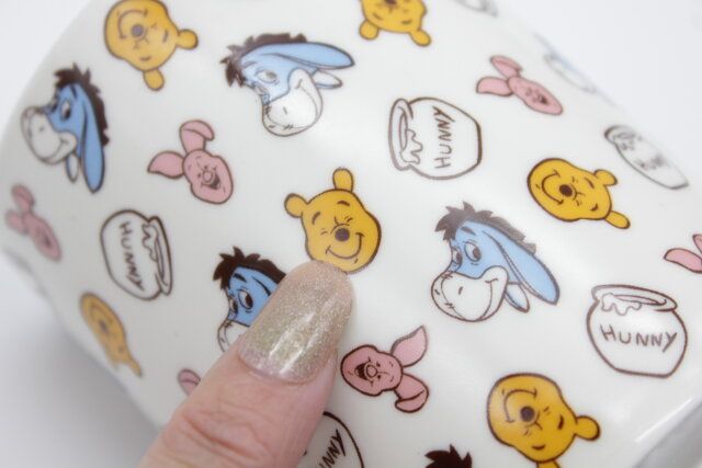 マグカップ、約350mL（くまのプーさん）総柄 プリント