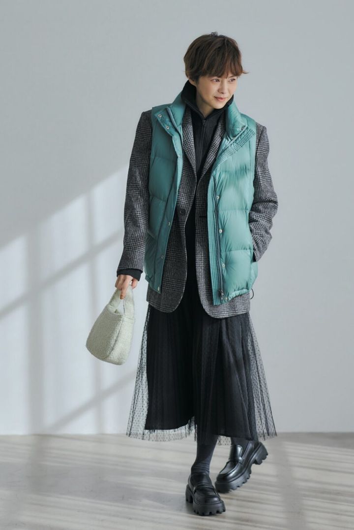 ノークとTAIONのダウンベストとジャケットのコーデ