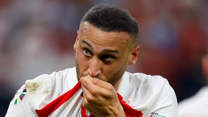 Jリーグ名門、33歳の助っ人ストライカー電撃獲得か 世界的監督に退団直訴と現地報道