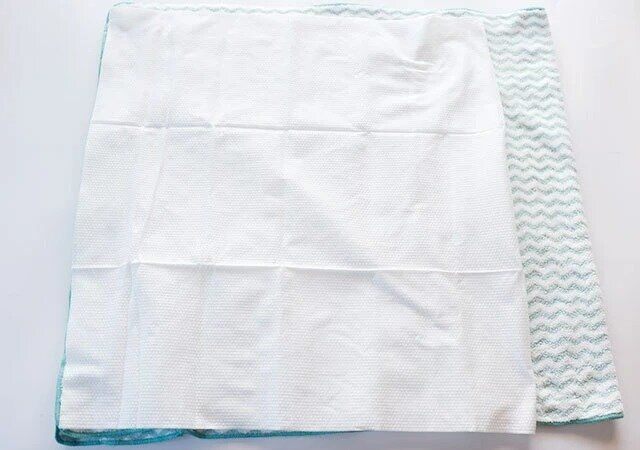 ダイソー 不織布コンパクトバスタオル