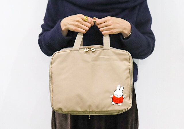 ミッフィーデザインの圧縮収納ポーチ サイズ感