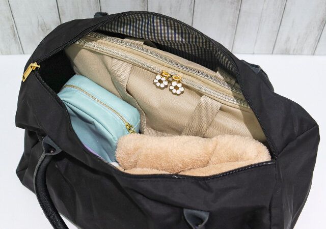 ミッフィーデザインの圧縮収納ポーチ バッグにポーチを収納したところ