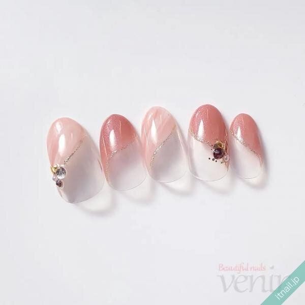 Venirが投稿したネイルデザイン [photoid:I0109667] via Itnail Design (747639)