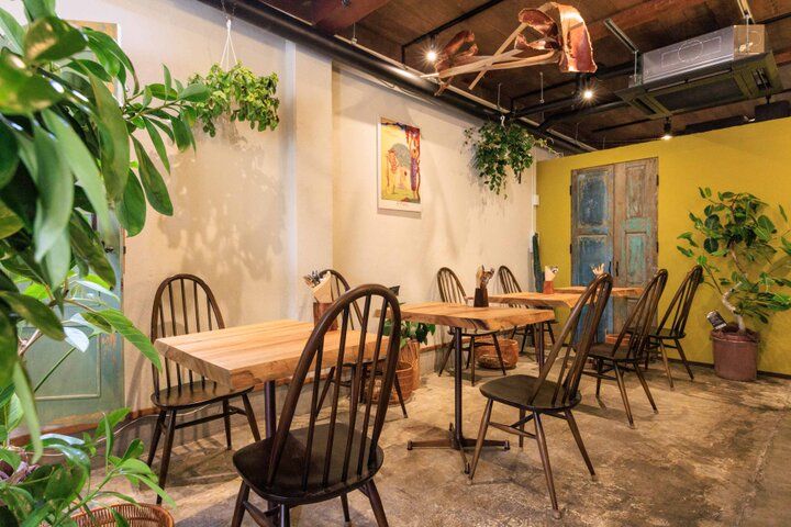 京都・哲学の道近くのカフェ「KOKU」で、香り高い花咲くシフォンケーキとお茶を♪