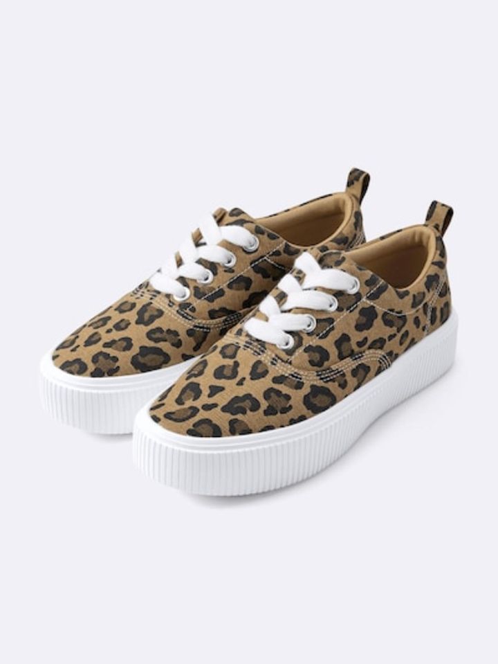 画像4: 出典：GU