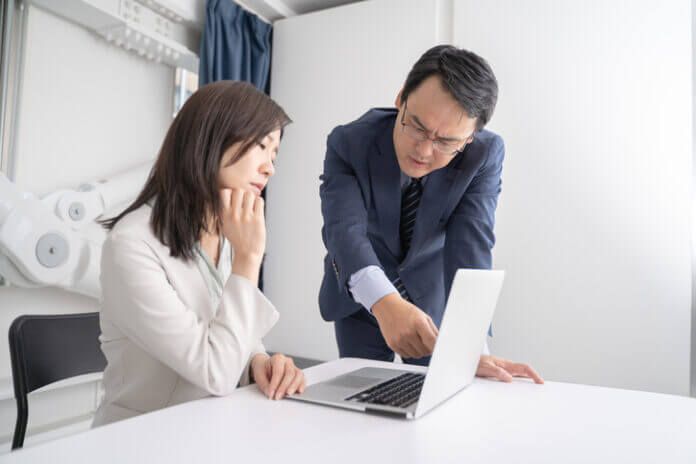 人に迷惑をかけないで… 常識がないおじさんの対処法3選