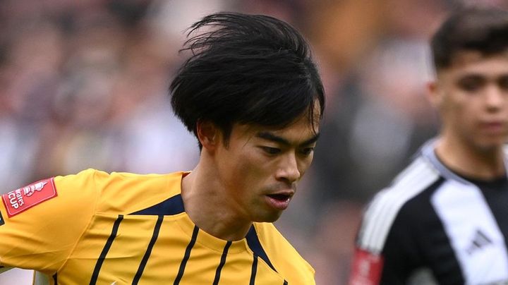 三笘薫、世界最古の大会で準々決勝進出も…「いいシーンはほぼ逆サイド」と指摘される