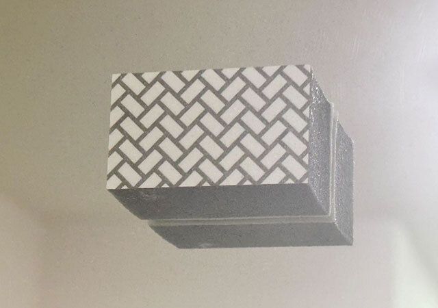 ダイソーの吸着する鏡にピタッ！ダイヤモンドウロコとり