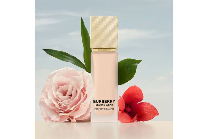 バーバリー ビヨンド ウェア パーフェクティング マット