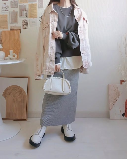 しまむらのライトピンクの「カツラギビッグGジャン」×ラメリブナロースカート