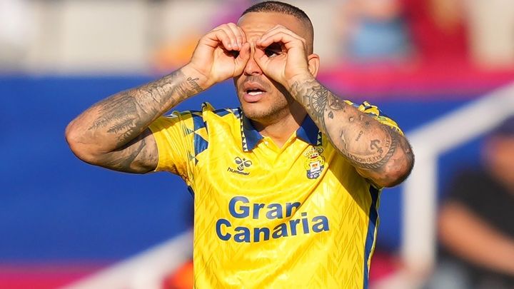 バルサ出身スペイン人ストライカーがJクラブをSNSでフォロー！？今季スペイン1部で21試合8得点