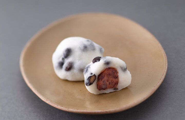 米どころ北陸ならではのお餅や和菓子をおみやげに。金沢駅構内の「すゞめ 金沢百番街店」