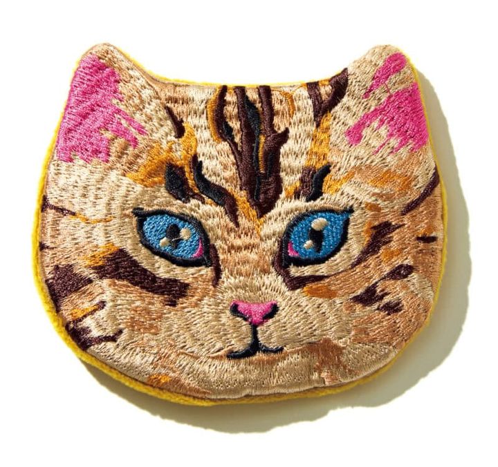 猫 総刺繍 ポーチ（ランド ライフスタイル ショップ）