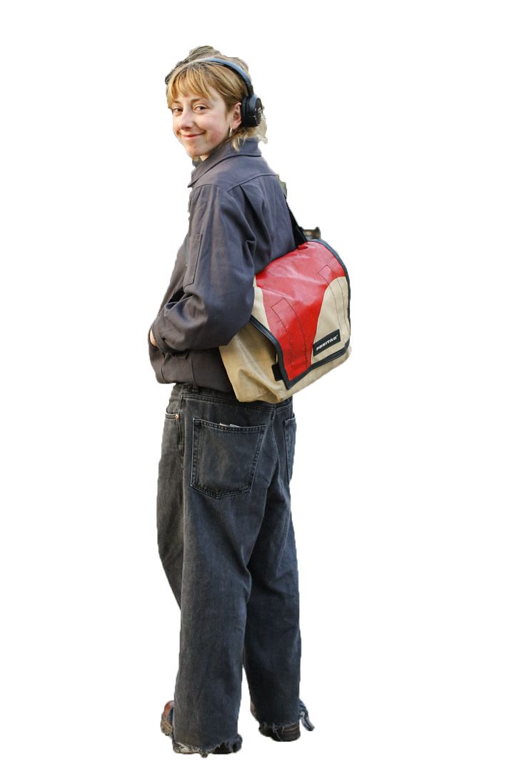 バッグの中身まで超おしゃれ！ロンドンガール4人の持ち物