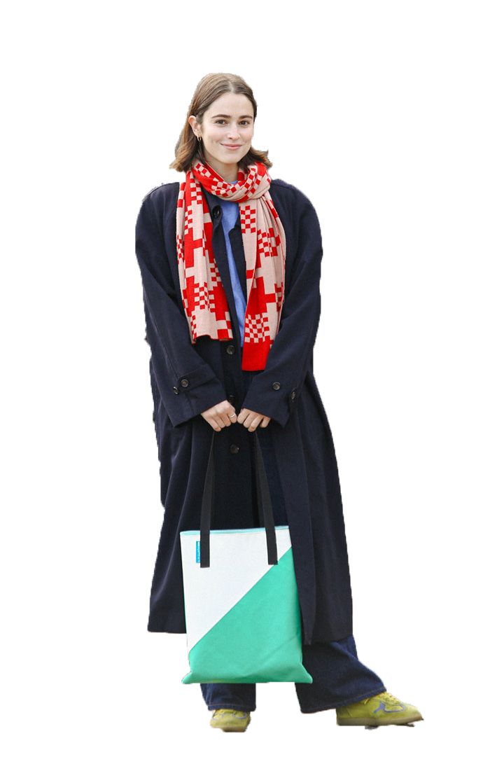 バッグの中身まで超おしゃれ！ロンドンガール4人の持ち物