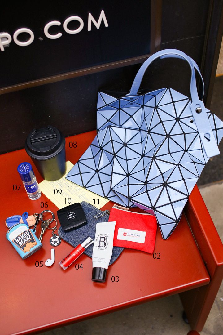 バッグの中身まで超おしゃれ！ロンドンガール4人の持ち物