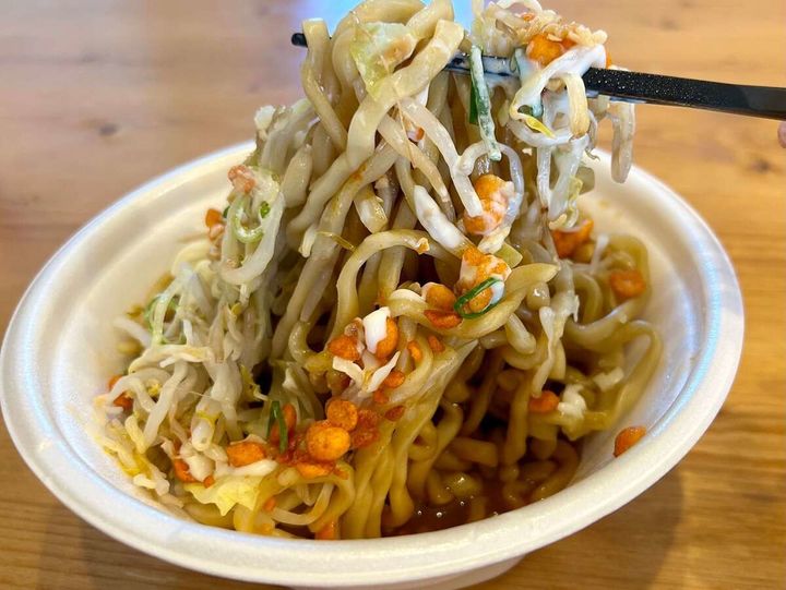 ファミリーマート「千里眼監修 ニンニクザンマイ（まぜそば）」