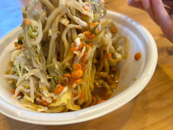 ファミリーマート「千里眼監修 ニンニクザンマイ（まぜそば）」