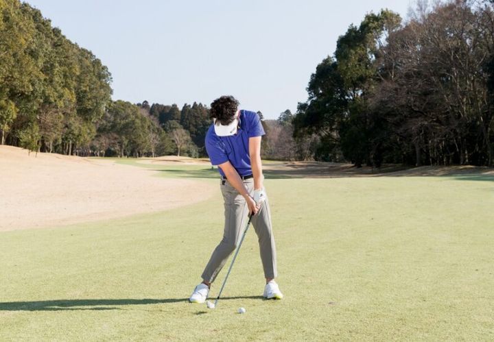 アイアンが一気に上達する秘けつを大公開！傾斜地でも上手く打つコツは？