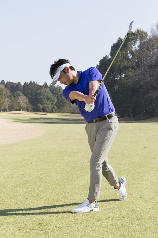 アイアンが一気に上達する秘けつを大公開！傾斜地でも上手く打つコツは？