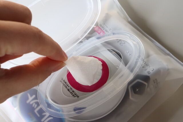 セリア フタ付きウェットシートケース クリア S ウェットティッシュ 使用例