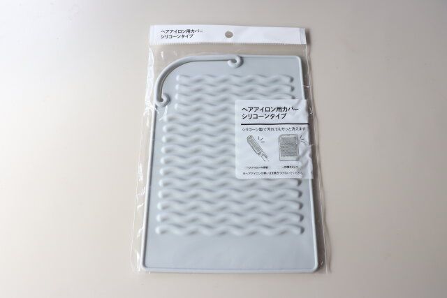 セリア 4576 ヘアアイロン用カバー シリコーンタイプ パッケージ