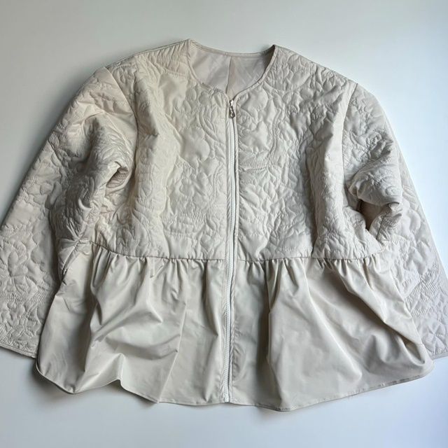 しまむら「花キルトペプラム長袖ジャケット」