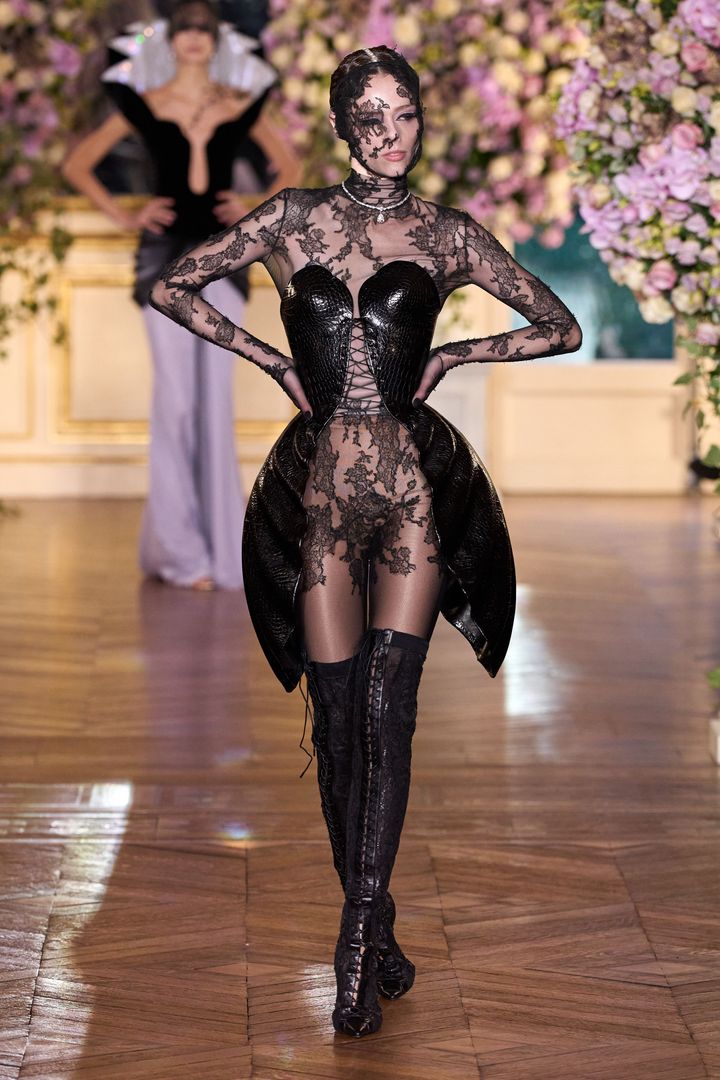 ミス・ソヒ 2025年春夏オートクチュールコレクションより。