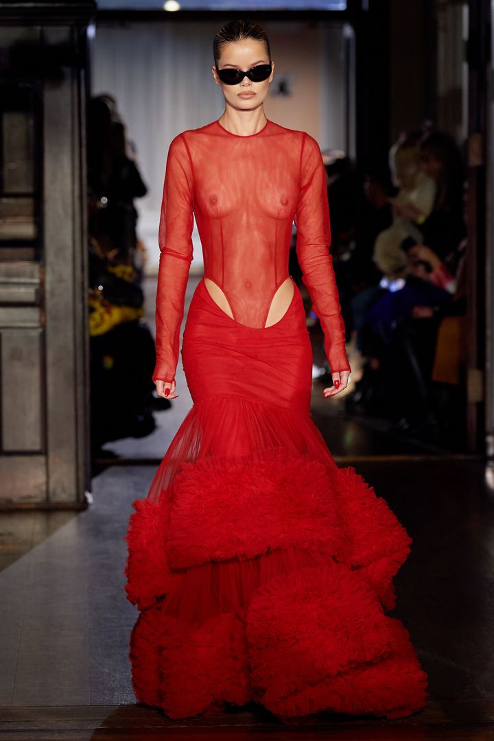 ラクワン スミス 2022-23年秋冬コレクションより。