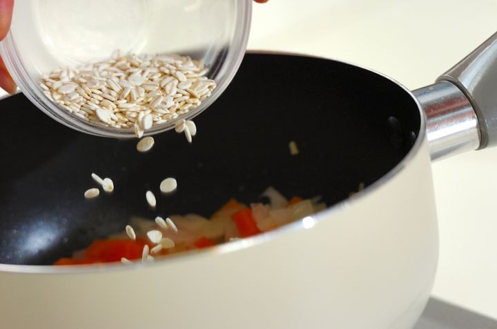 押し麦と野菜のスープの作り方2