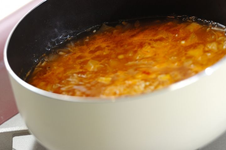 押し麦と野菜のスープの作り方3