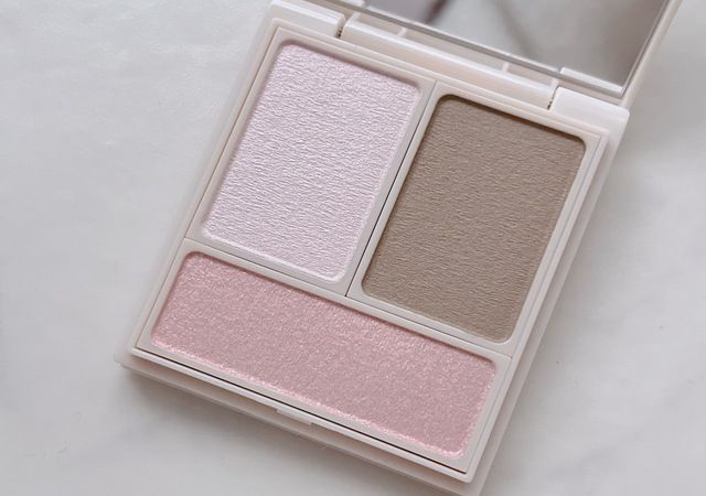ラブ・ライナー マルチパレット PJデザイン アイカラー＆チーク グロウピンク パレットの中身
