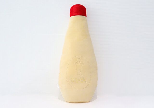 キユーピーマヨネーズを再現した抱き枕 裏側