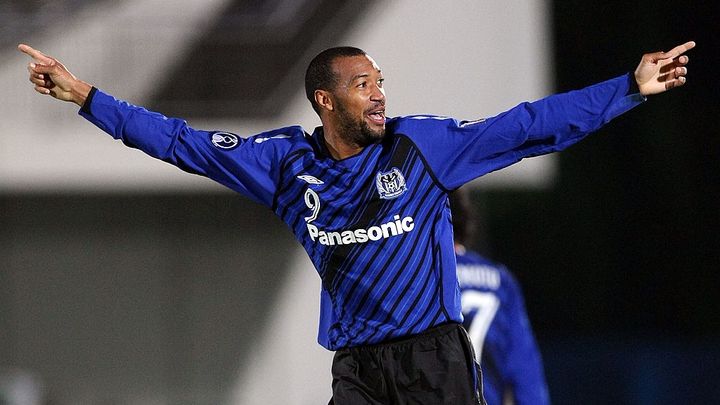 日本で大活躍した助っ人外国人、19歳のサッカー選手息子が交通事故で重篤な状態…病院は「脳死」手続きを開始