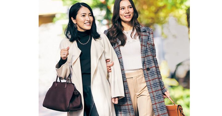 おしゃれをしたママ2人のお出かけコーデ