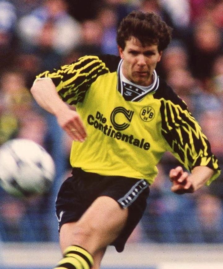 “90年代ユニ”復活！ドルトムント、伝説の「ブンデス初優勝」を讃える特別なユニフォームを発表