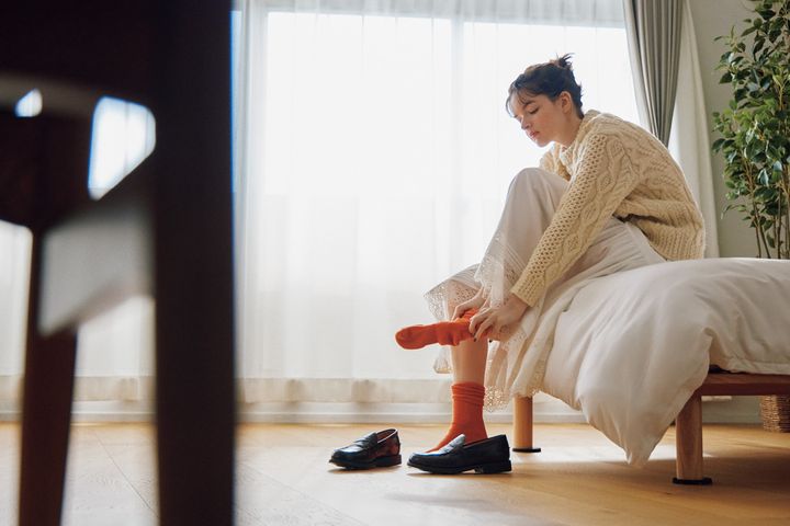 イエロー、ピンク、オレンジのカラフルなアイテムをどう取り入れる？