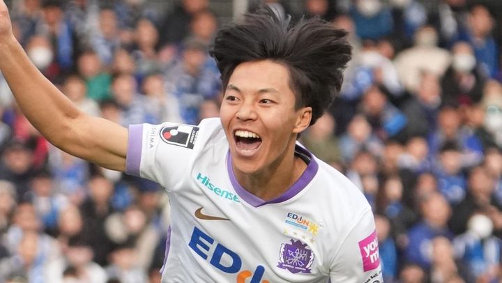 ナイナイやべっちも「速い！短距離の陸上選手みたい」と驚嘆！明治大学出身の22歳ルーキーがJリーグで大暴れ