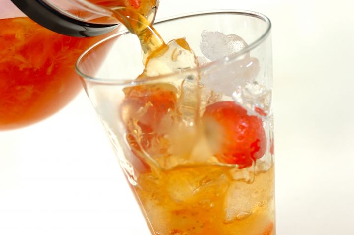 イチゴのアイスフルーツティーの作り方2