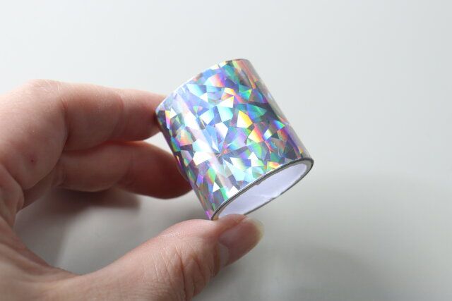 セリア 箔押しできるホイルテープ 3.5cm×2M（ホログラム）